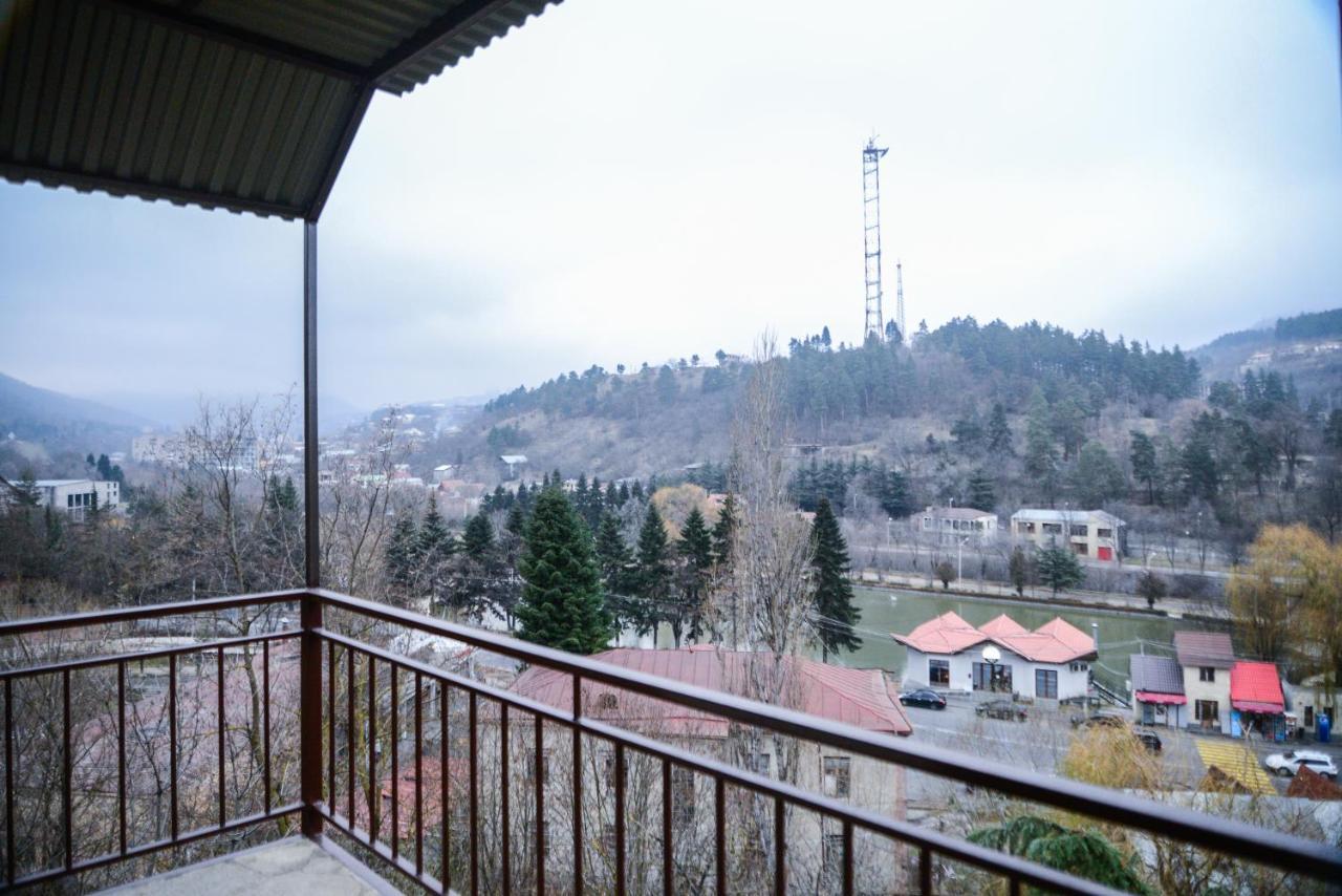 Paxlava Guesthouse & Restaurant Dilijan Eksteriør bilde